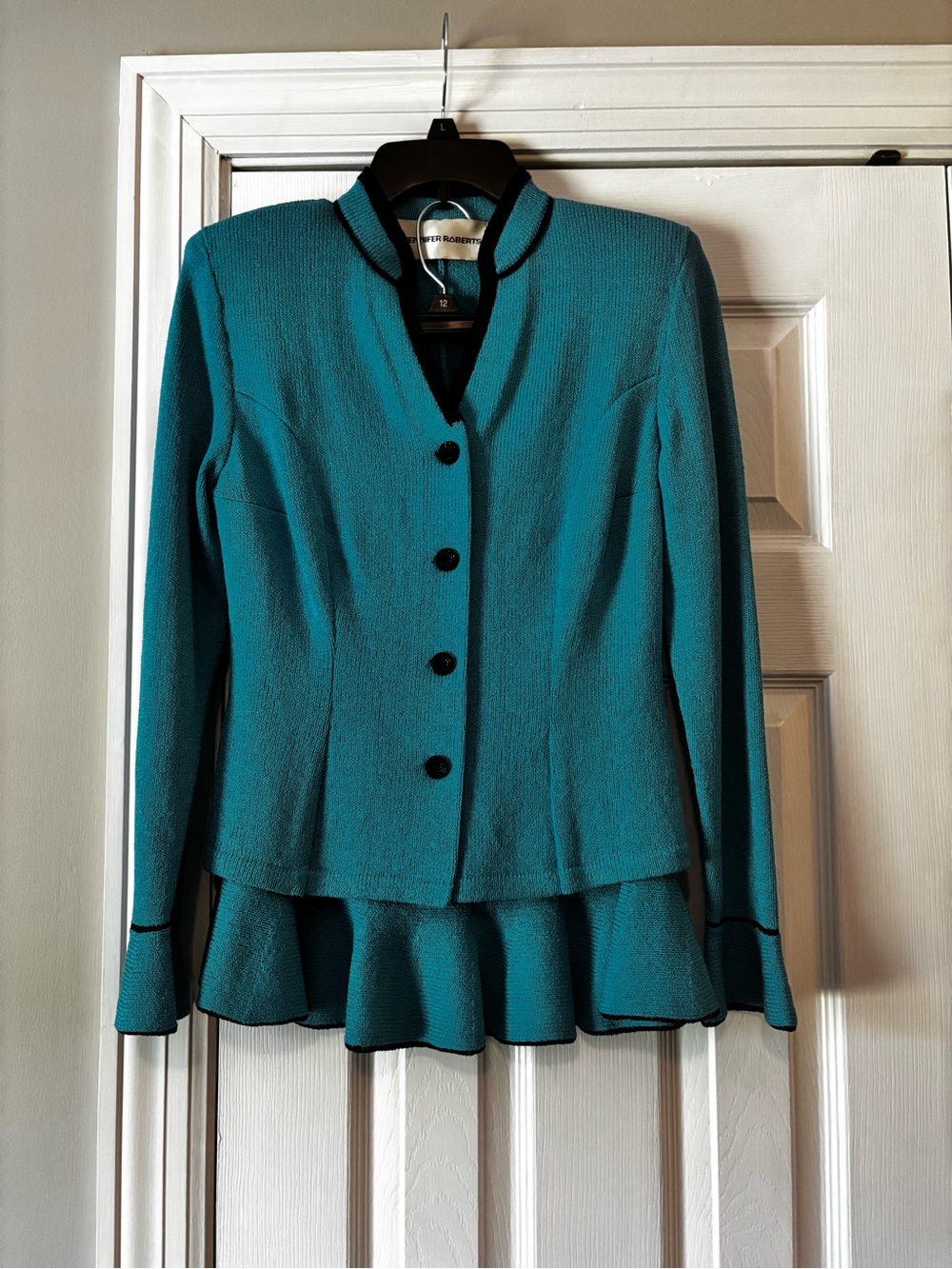 Size 6 Jennifer Roberts Knit Skirt Suit